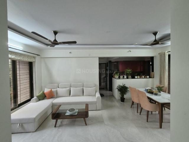 2 BHK Apartment in Malad East for rent Mumbai. The reference number is 21074705