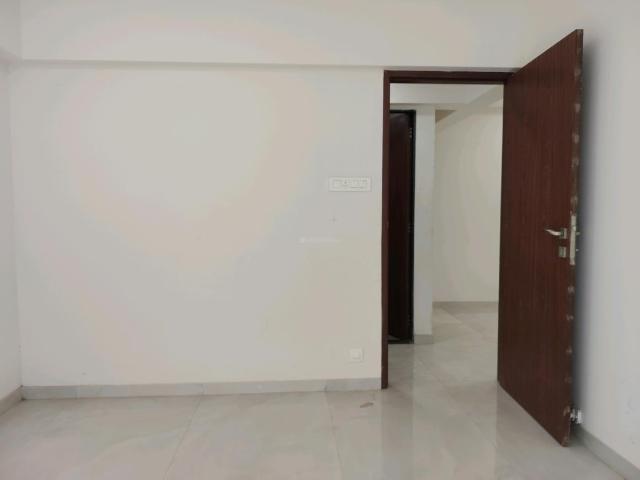 2 BHK Apartment in Malad East for rent Mumbai. The reference number is 21141821