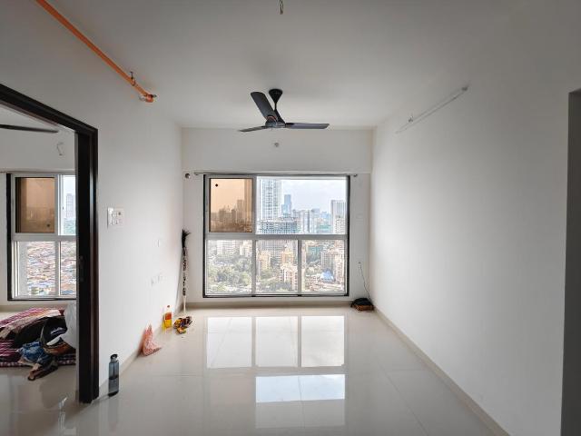 2 BHK Apartment in Malad East for rent Mumbai. The reference number is 21156307