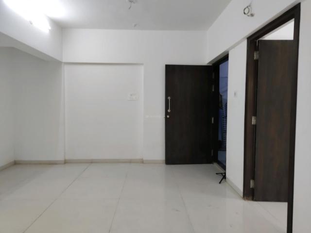 2 BHK Apartment in Malad East for resale Mumbai. The reference number is 18472650