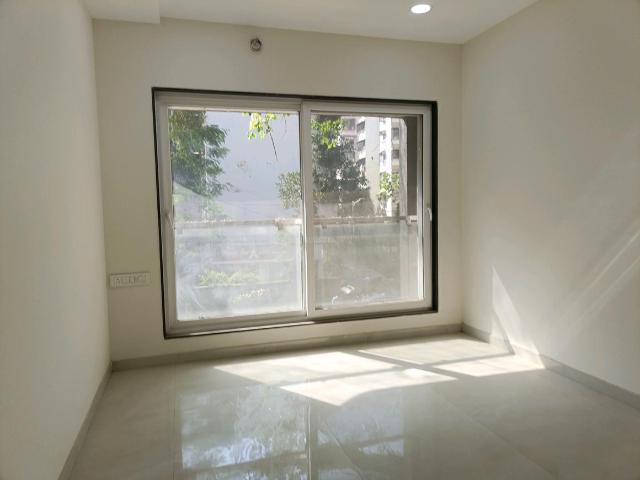 2 BHK Apartment in Malad East for resale Mumbai. The reference number is 19656517