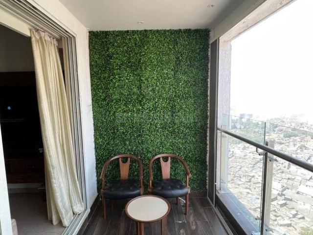2 BHK Apartment in Malad East for resale Mumbai. The reference number is 19805005