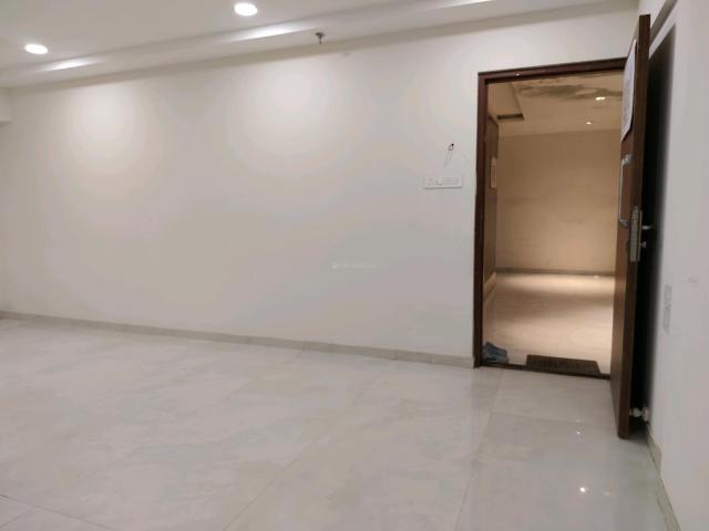 2 BHK Apartment in Malad East for resale Mumbai. The reference number is 20633679