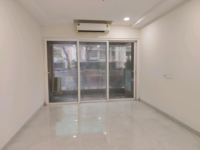 2 BHK Apartment in Malad East for resale Mumbai. The reference number is 20633616