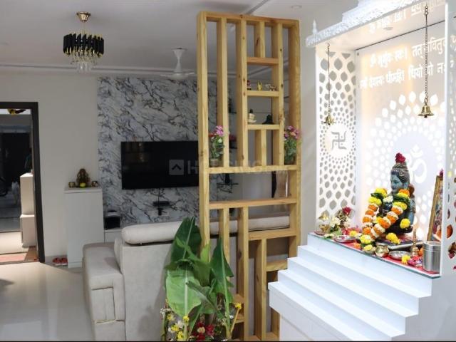 2 BHK Apartment in Malad East for resale Mumbai. The reference number is 20956572