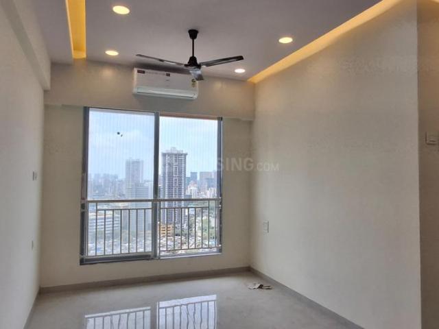 2 BHK Apartment in Malad East for resale Mumbai. The reference number is 21049867