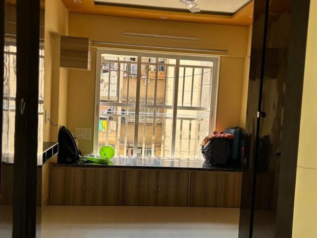 2 BHK Apartment in Malad East for resale Mumbai. The reference number is 21060359