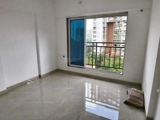 2 BHK Apartment in Malad East for resale Mumbai. The reference number is 21141649