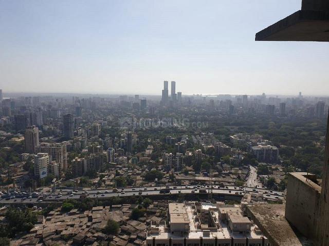 2 BHK Apartment in Malad East for resale Mumbai. The reference number is 21287766