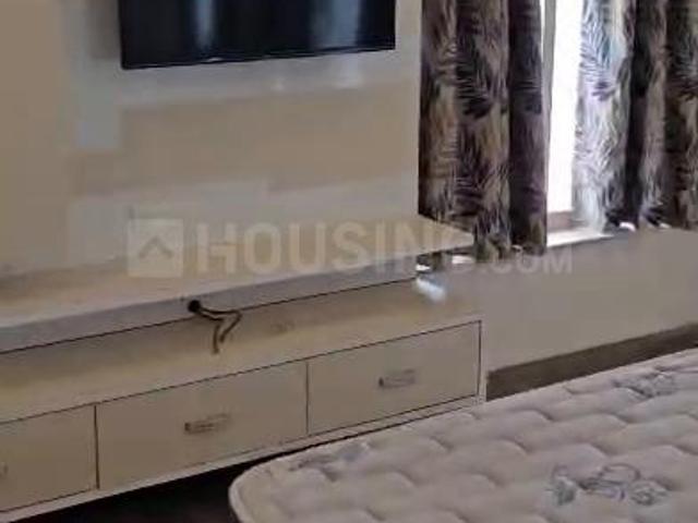 2 BHK Apartment in Malad East for resale Mumbai. The reference number is 21305040