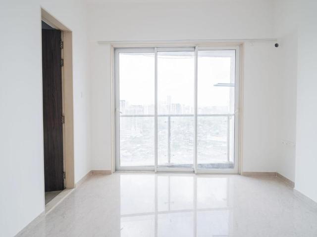2 BHK Apartment in Malad East for resale Mumbai. The reference number is 21331603