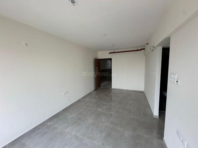 2 BHK Apartment in Malad West for rent Mumbai. The reference number is 17881981