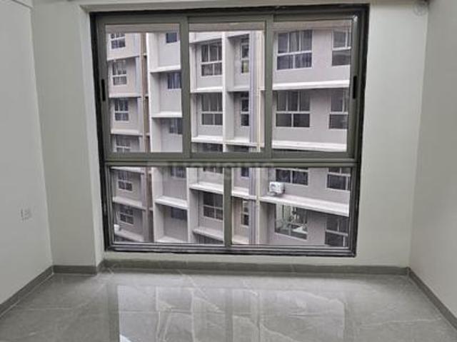 2 BHK Apartment in Malad West for rent Mumbai. The reference number is 17387950