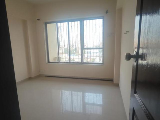 2 BHK Apartment in Malad West for rent Mumbai. The reference number is 18554164