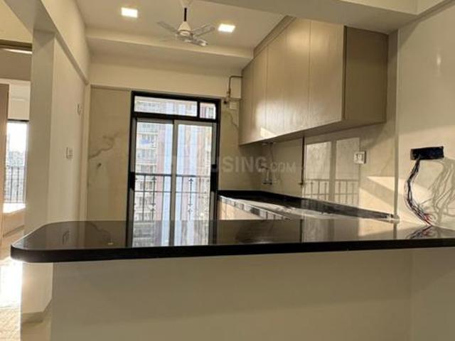 2 BHK Apartment in Malad West for rent Mumbai. The reference number is 18709173
