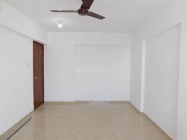 2 BHK Apartment in Malad West for rent Mumbai. The reference number is 18790294