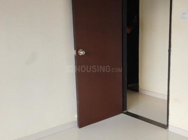 2 BHK Apartment in Malad West for rent Mumbai. The reference number is 18886851