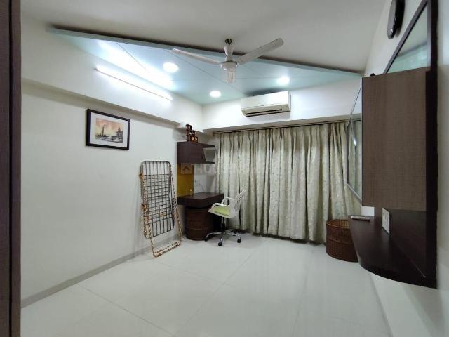 2 BHK Apartment in Malad West for rent Mumbai. The reference number is 18001131