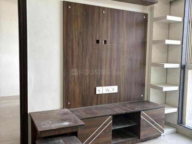 2 BHK Apartment in Malad West for rent Mumbai. The reference number is 20477492