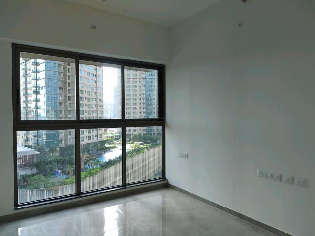 2 BHK Apartment in Malad West for rent Mumbai. The reference number is 20495981
