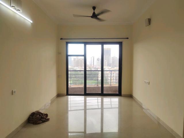 2 BHK Apartment in Malad West for rent Mumbai. The reference number is 20604978