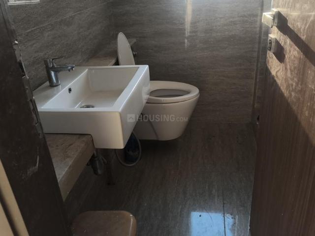 2 BHK Apartment in Malad West for rent Mumbai. The reference number is 20218135