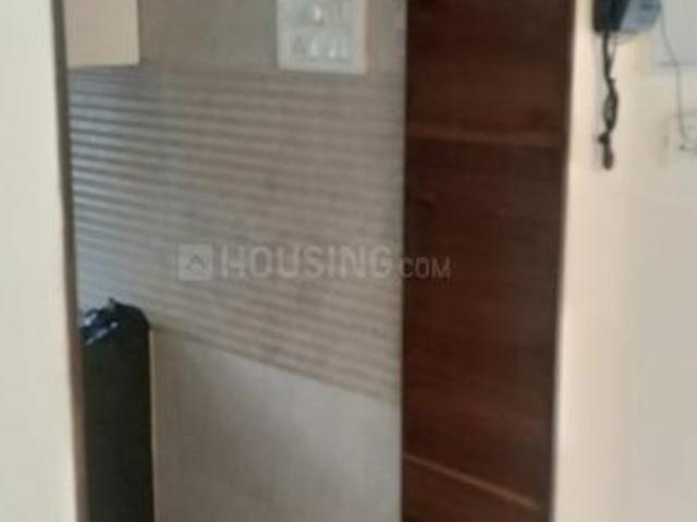 2 BHK Apartment in Malad West for rent Mumbai. The reference number is 21040700