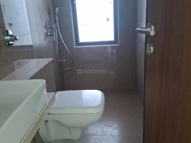 2 BHK Apartment in Malad West for rent Mumbai. The reference number is 21074898
