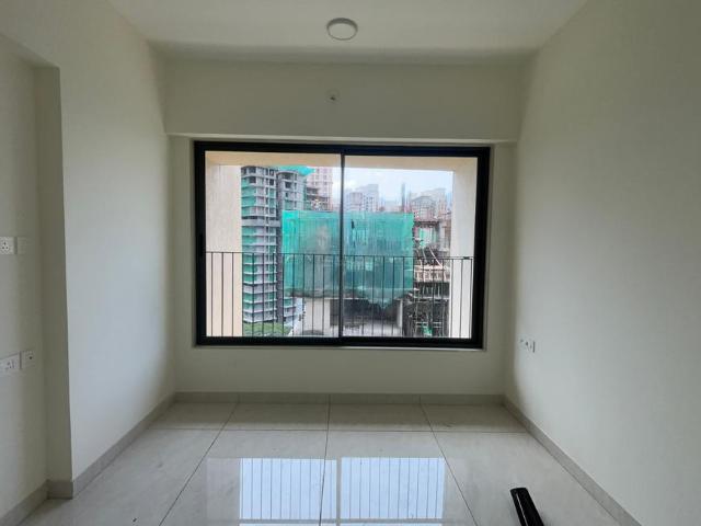 2 BHK Apartment in Malad West for rent Mumbai. The reference number is 21076365