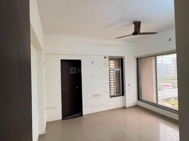 2 BHK Apartment in Malad West for rent Mumbai. The reference number is 21165604