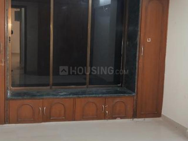 2 BHK Apartment in Malad West for resale Mumbai. The reference number is 18487386