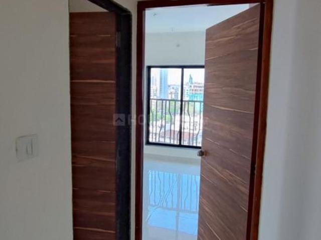 2 BHK Apartment in Malad West for resale Mumbai. The reference number is 18800453