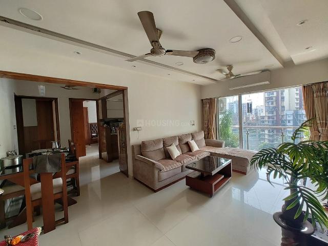 2 BHK Apartment in Malad West for resale Mumbai. The reference number is 18811335