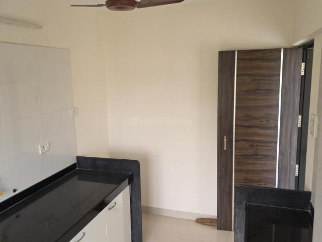 2 BHK Apartment in Malad West for resale Mumbai. The reference number is 19190797