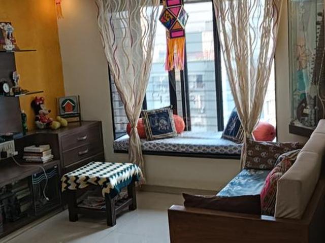 2 BHK Apartment in Malad West for resale Mumbai. The reference number is 19285177