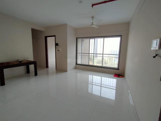 2 BHK Apartment in Malad West for resale Mumbai. The reference number is 19812932