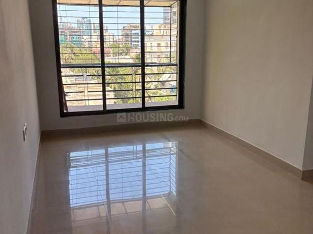 2 BHK Apartment in Malad West for resale Mumbai. The reference number is 20013776