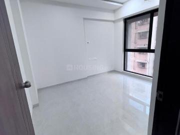 2 BHK Apartment in Malad West for resale Mumbai. The reference number is 20299260
