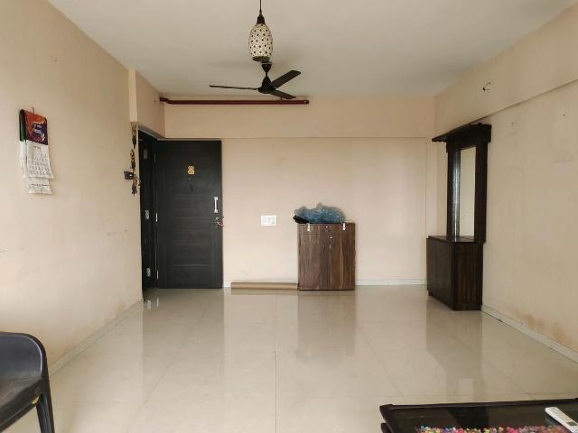 2 BHK Apartment in Malad West for resale Mumbai. The reference number is 20569771