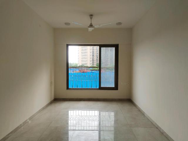 2 BHK Apartment in Malad West for resale Mumbai. The reference number is 20588971