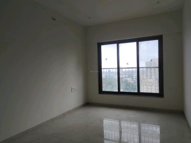 2 BHK Apartment in Malad West for resale Mumbai. The reference number is 20589007