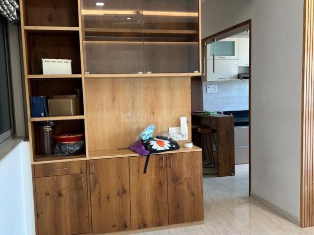 2 BHK Apartment in Malad West for resale Mumbai. The reference number is 20501335