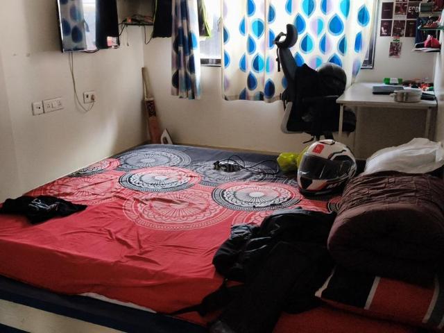 2 BHK Apartment in Malad West for resale Mumbai. The reference number is 20864168