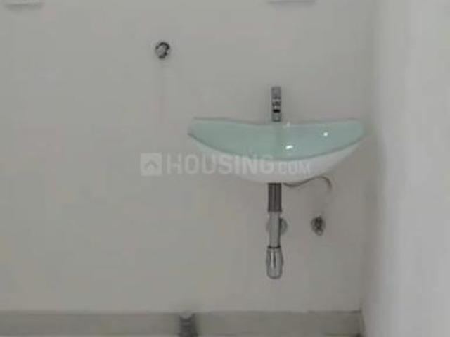 2 BHK Apartment in Malad West for resale Mumbai. The reference number is 20963462