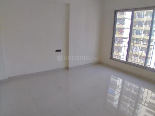 2 BHK Apartment in Malad West for resale Mumbai. The reference number is 20912363