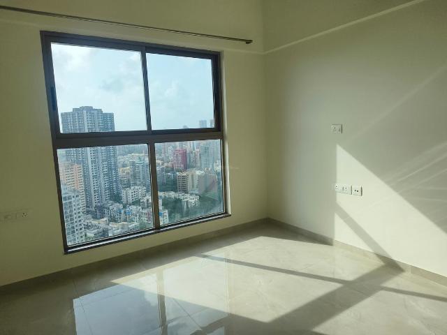 2 BHK Apartment in Malad West for resale Mumbai. The reference number is 21045237