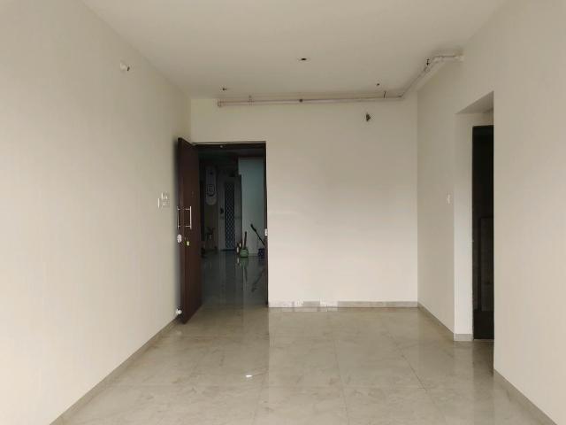 2 BHK Apartment in Malad West for resale Mumbai. The reference number is 21001543