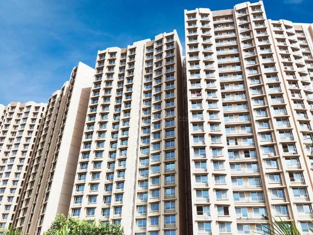 2 BHK Apartment in Malad West for resale Mumbai. The reference number is 21001584