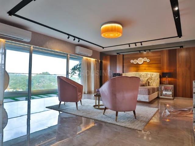 2 BHK Apartment in Malad West for resale Mumbai. The reference number is 21032957