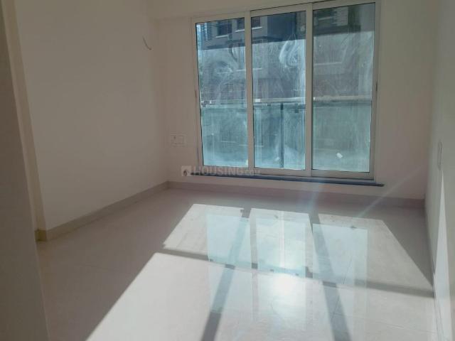 2 BHK Apartment in Malad West for resale Mumbai. The reference number is 21140419